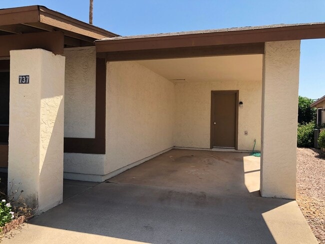 Building Photo - Perfect & Newly Updated Long Term (12 months) Unfurnished Rental, 45+ Active Adult Community. Ava...