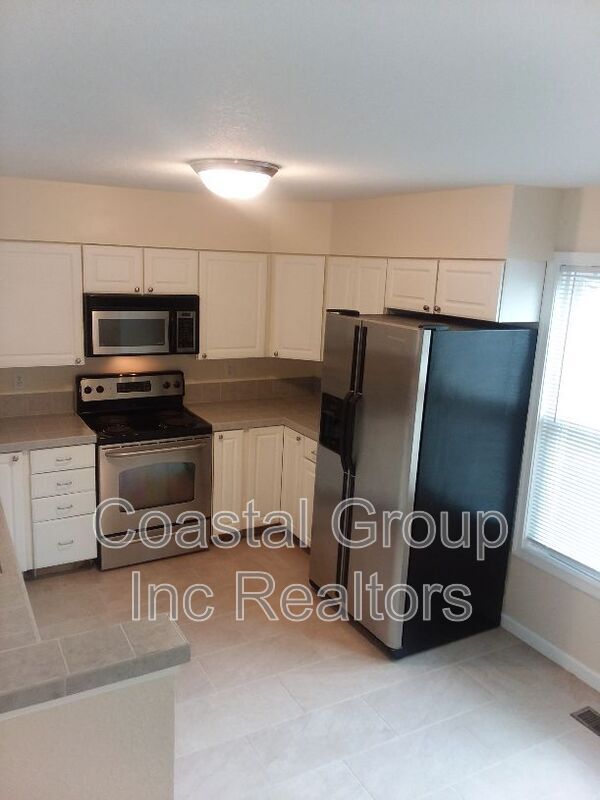 Foto del edificio - 8550 Tidewater Dr