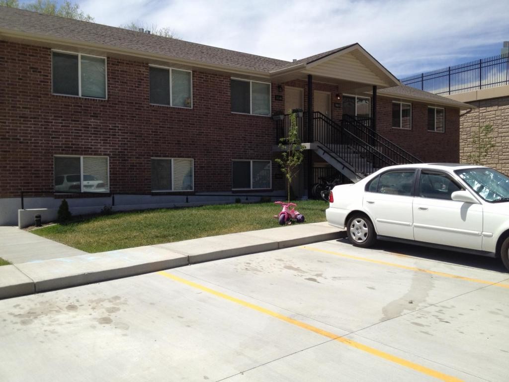 Primary Photo - 398 S Turley Ave