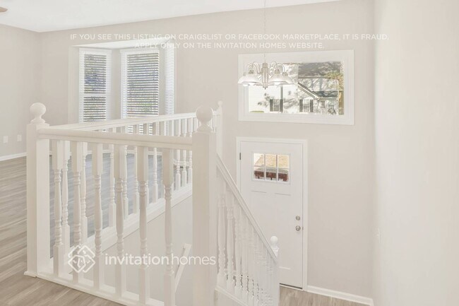 Building Photo - 2694 Candler Dr