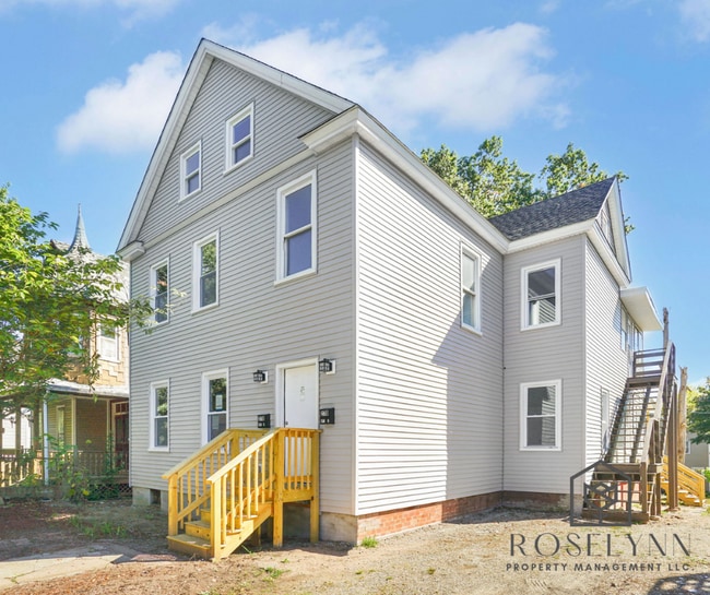 Photo - 270 Walnut St House