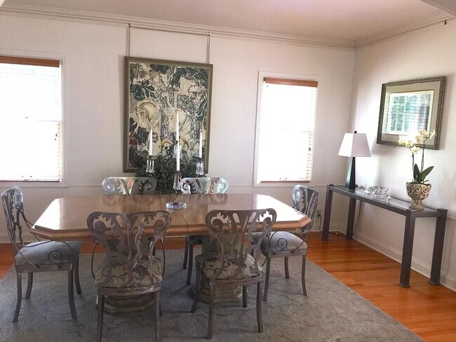 Building Photo - 667 N 59th St