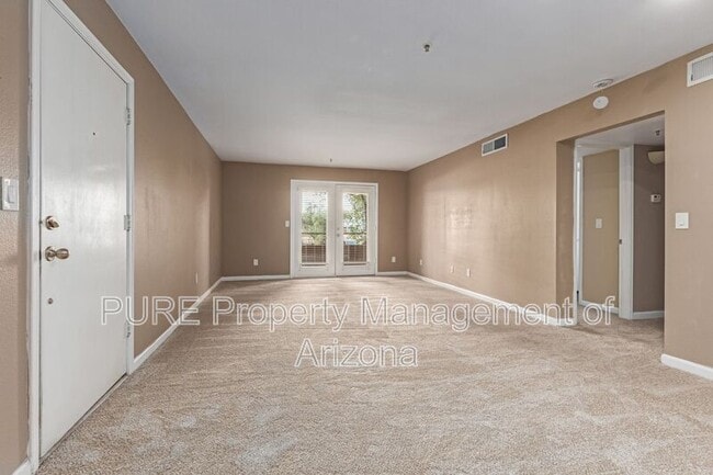 Foto del edificio - 4704 E Paradise Village Pkwy N