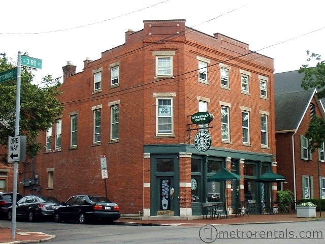 3rd Floor Apartment above Starbucks - 652 S 3rd St