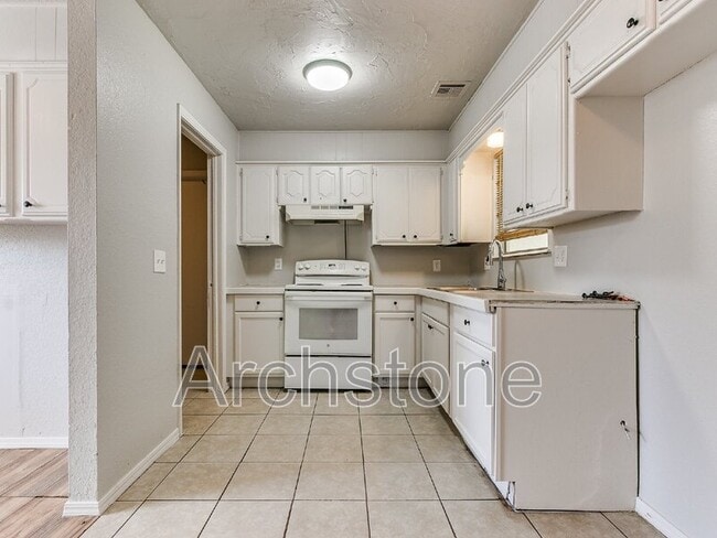 Foto del edificio - 8814 NE 13th St