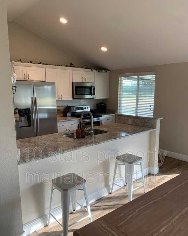 Building Photo - 206 Sandwater Ln