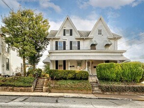 Building Photo - 142 S 29th St