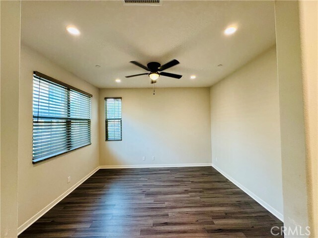 Foto del edificio - 7457 Channel View St
