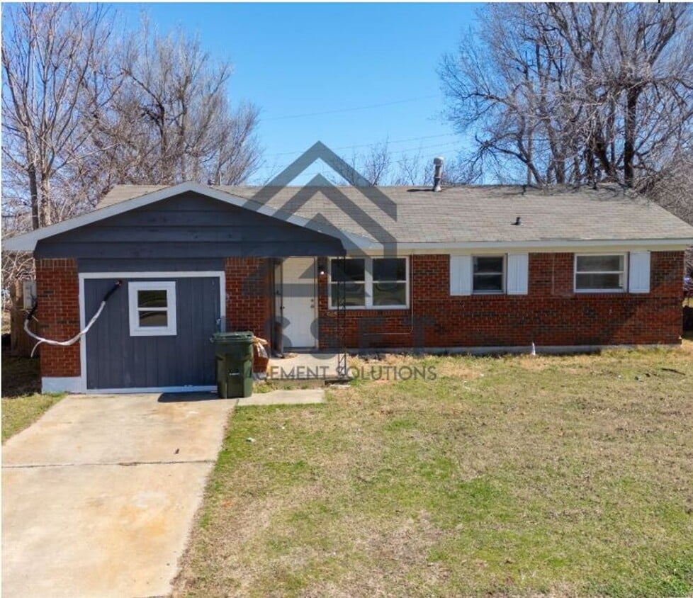 Foto principal - Lovely 4 Bed 1.5 Bath!!