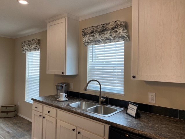 Foto del edificio - 1205 Wellington Dr