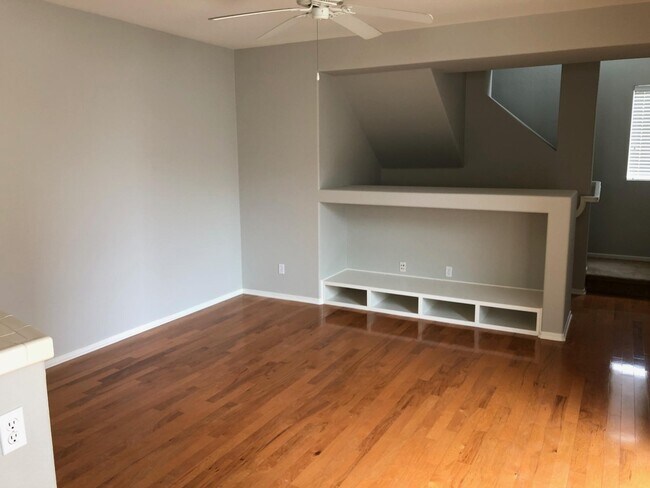 Foto del edificio - 1262 Elfin Forest Rd W