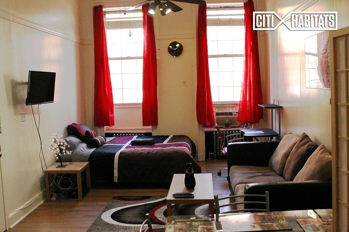 Foto del edificio - 344 W 46th St