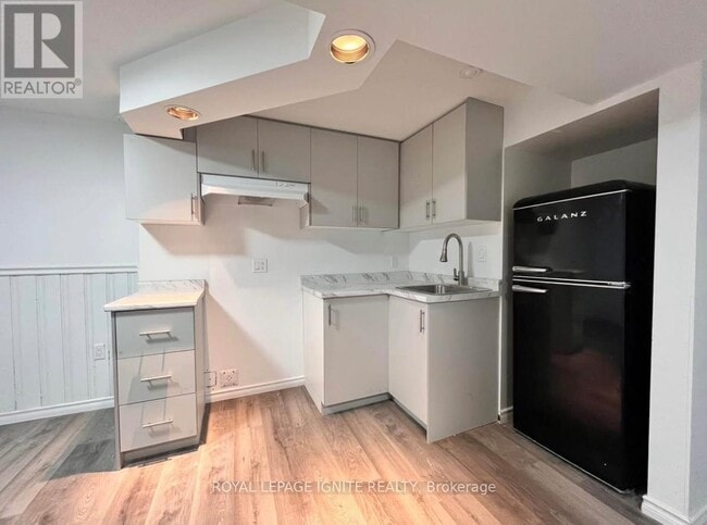 Building Photo - 1068 Pepperbush Ct