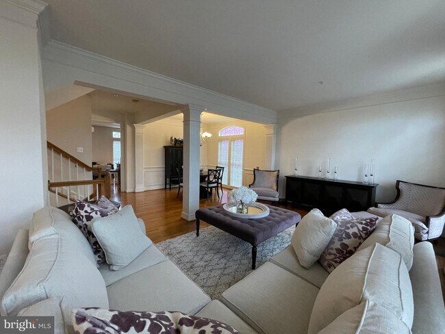 Building Photo - 7990 Reserve Way