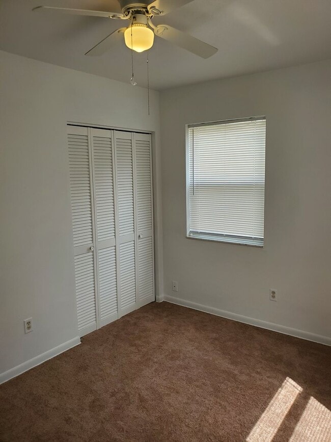 Building Photo - Clean & Cozy 2 Bedroom Home
