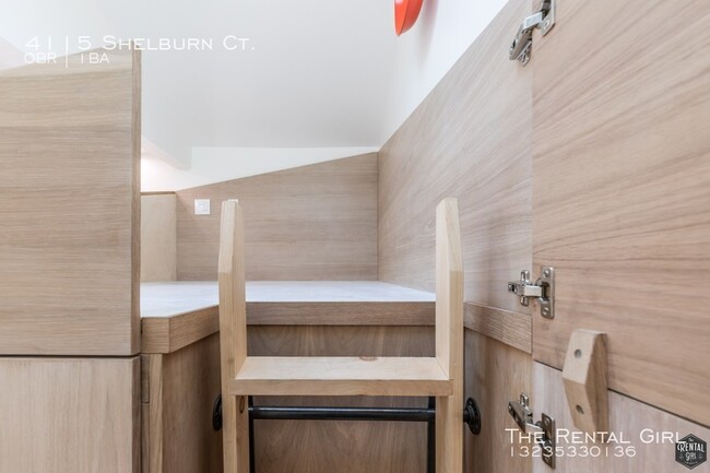 Foto del edificio - 4115 Shelburn Ct