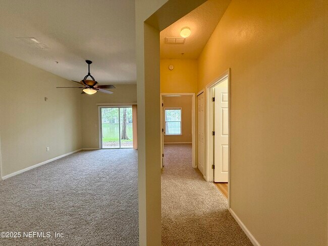 Building Photo - 6106 Maggies Cir