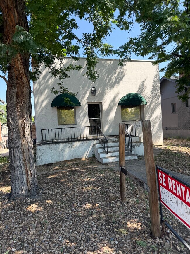 Foto del edificio - 4649 E Colfax Ave