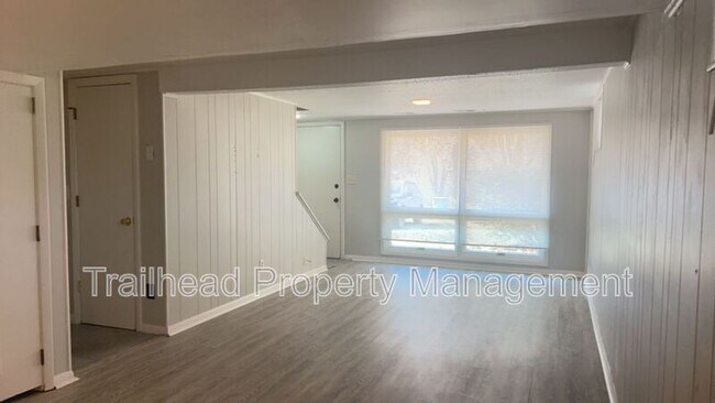 Foto del edificio - 6109 N Broadway