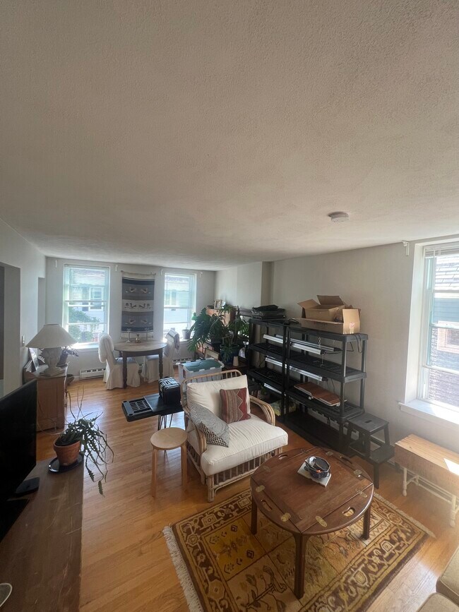 Foto del edificio - 171 W 8th St