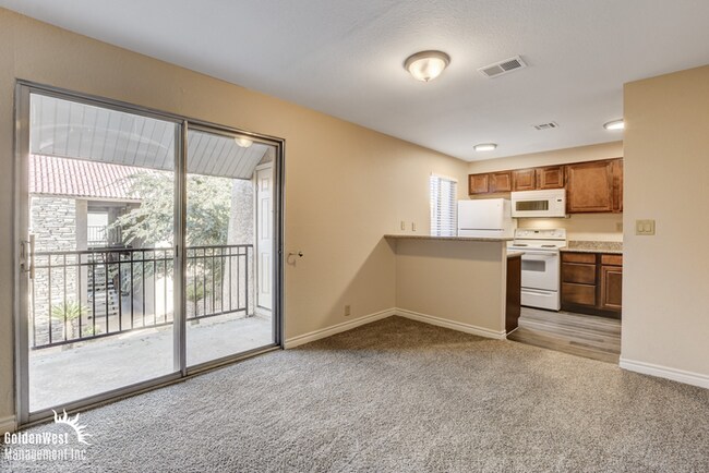 Foto del edificio - Amazing 2Bdm 2Ba Condo Located in the Guard-Gated Bella Vita Community!