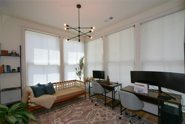 Foto del edificio - 698 Fraser St SE
