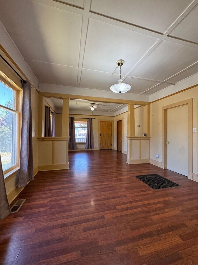 Building Photo - 509 N Cle Elum St