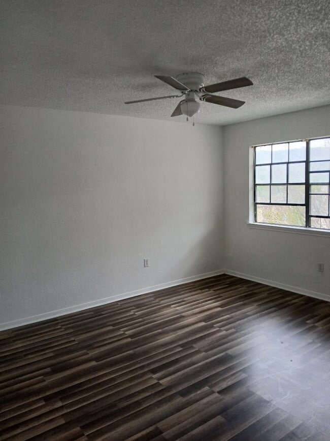 Foto del edificio - 913 N 7th St