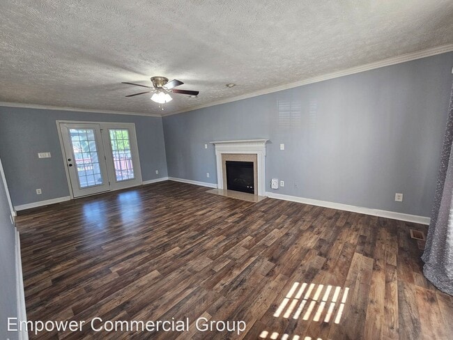 Building Photo - 4 br, 2.5 bath House - 1528 Ellie Avenue