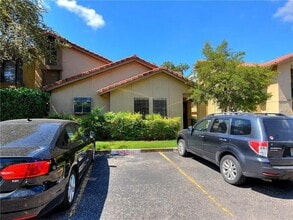 Building Photo - 1202 Thorpe Ln
