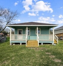 Building Photo - 304 Moutray Ave