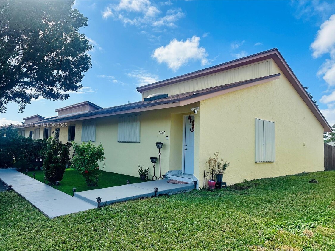 Foto principal - 28100 SW 141st Pl