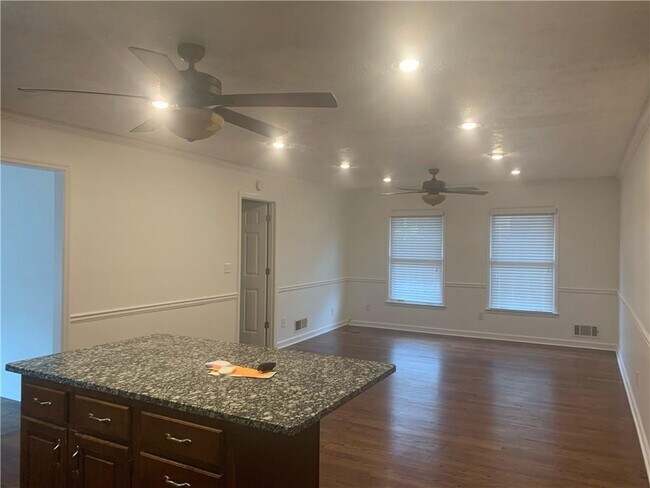 Building Photo - 5242 Rebel Rd