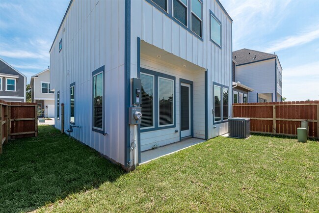 Foto del edificio - 8475 Berry Brush Ln