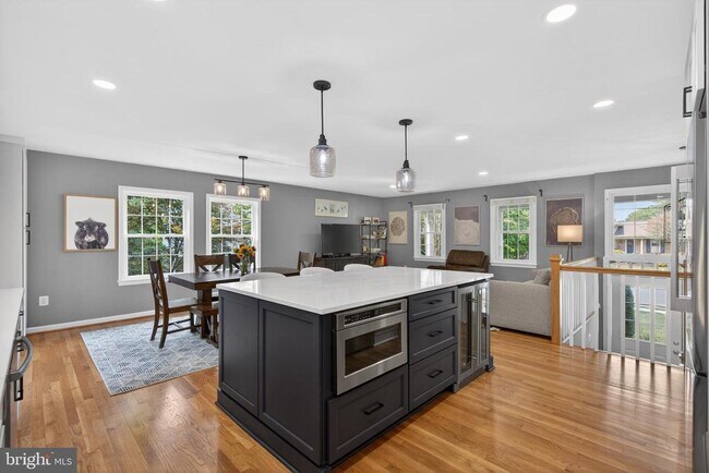 Foto del edificio - 9801 Meadow Valley Dr