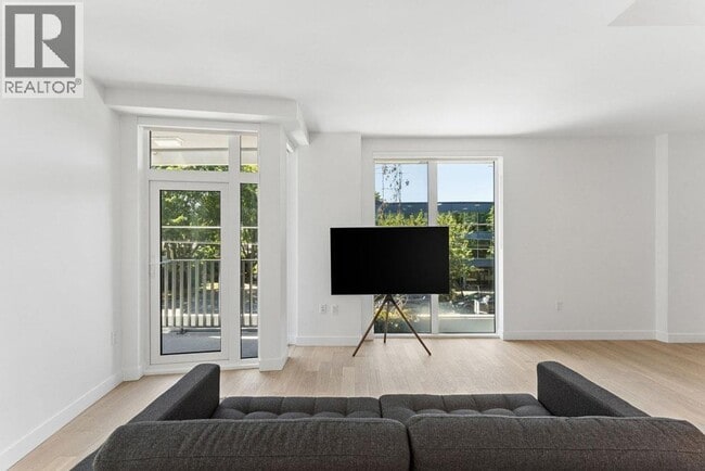 Building Photo - 2888 Arbutus St