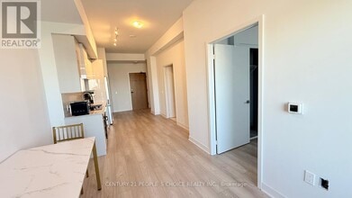 Building Photo - 2920 Hwy 7