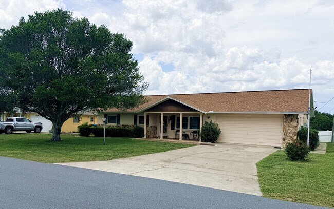 Building Photo - 653 W Buttonbush Dr