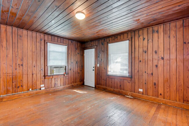 Foto del edificio - 1313 Wilson St