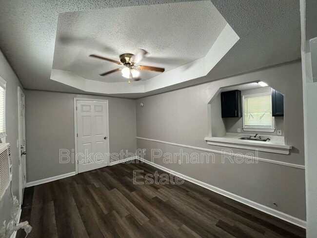 Building Photo - 826 Winston Rd