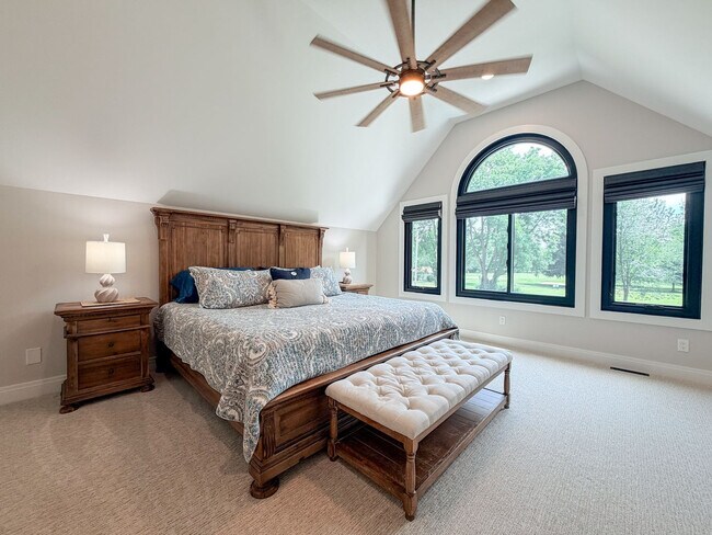 Foto del edificio - 2318 Hillside Ct