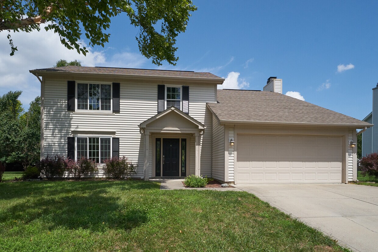 Primary Photo - 2930 Saddlehorn Dr