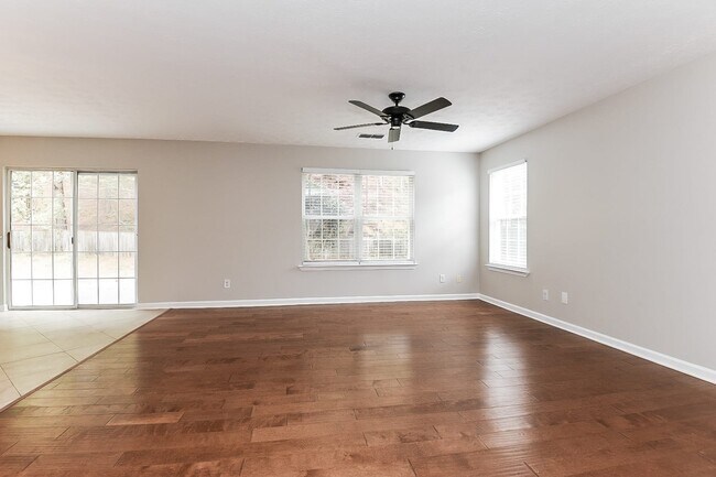 Foto del edificio - 516 Carrington Ct