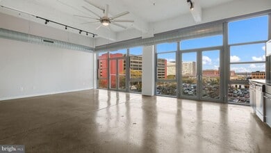 Building Photo - 444 N 4th St