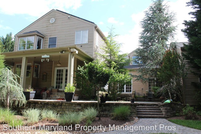 Building Photo - 200 Quaint Acres Dr