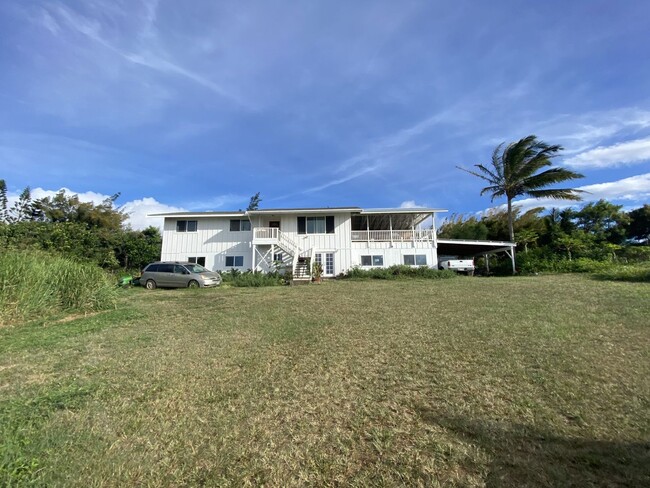 Building Photo - Expansive Ocean View & Quiet Country Livin...