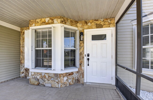 Building Photo - 5047 Brian Blvd