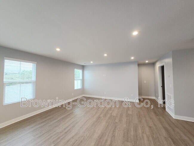 Foto del edificio - 2809 Thornton Grove Blvd