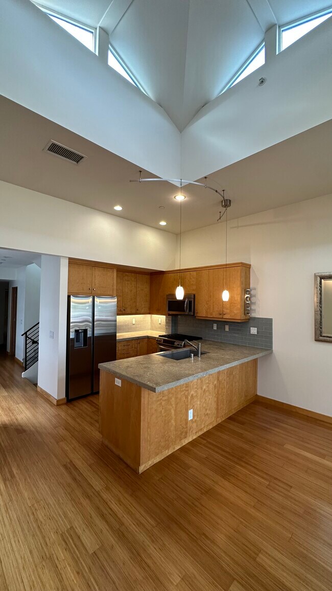 Foto del edificio - 1218 N Coast Highway 101