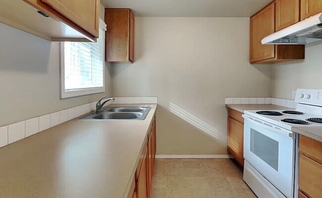 Foto del edificio - 2191 Pinetop Ln